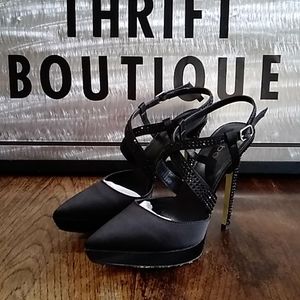 bebe Loela Pointy Toe 5.5" Pump Size 9